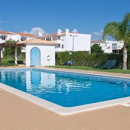 Avec Piscine Apartament